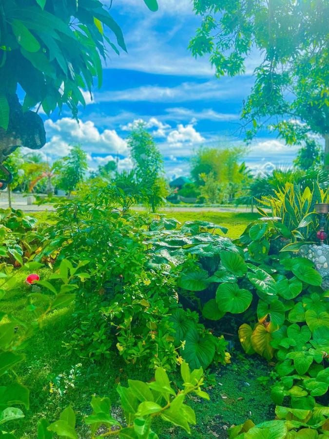 La Plumerias Moalboal Buitenkant foto
