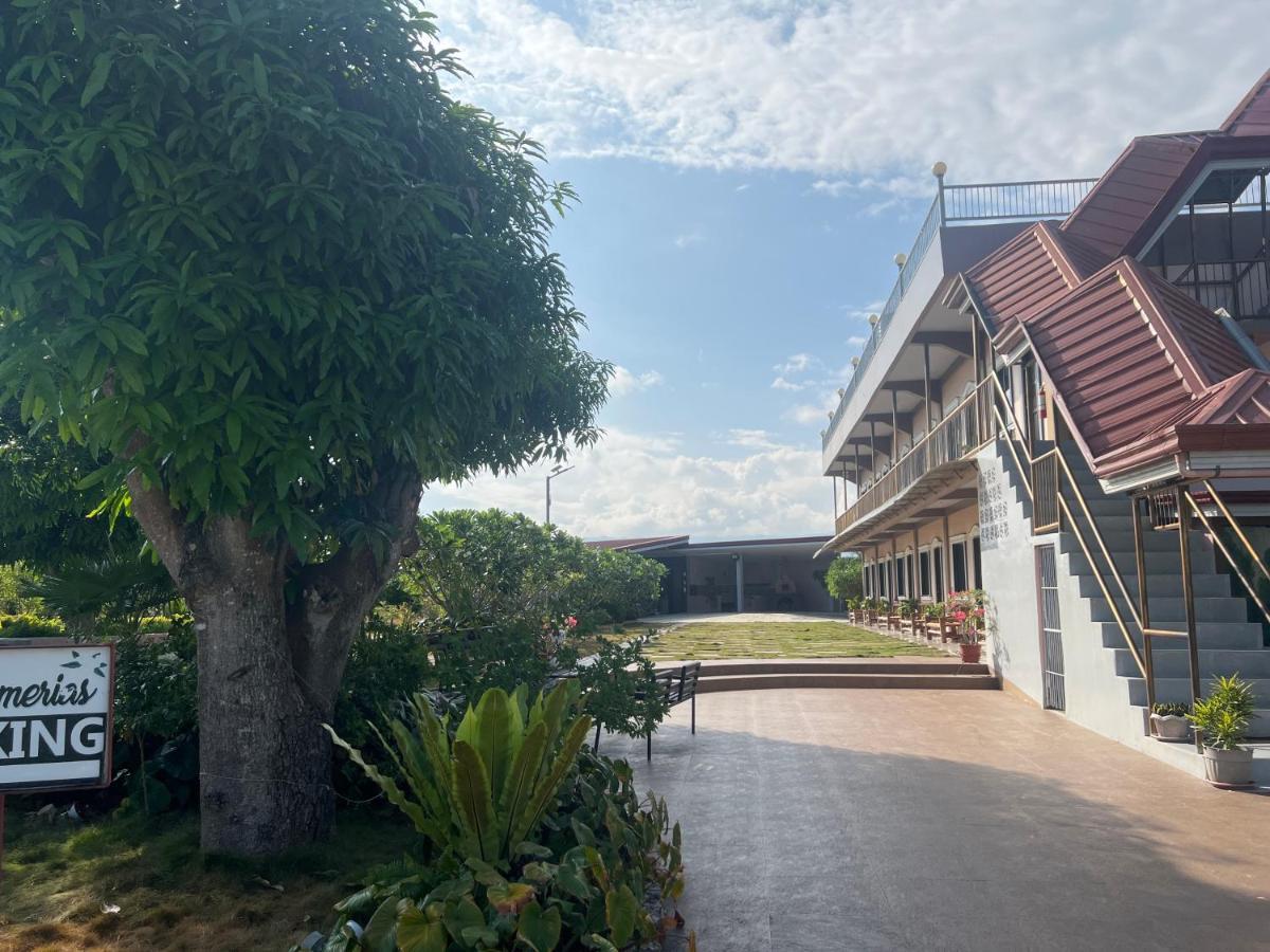 La Plumerias Moalboal Buitenkant foto